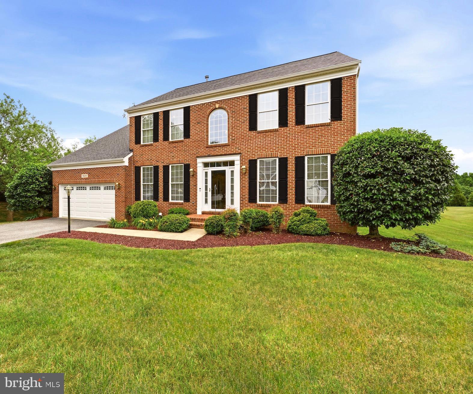 BRIARCLIFF MANOR - Residential