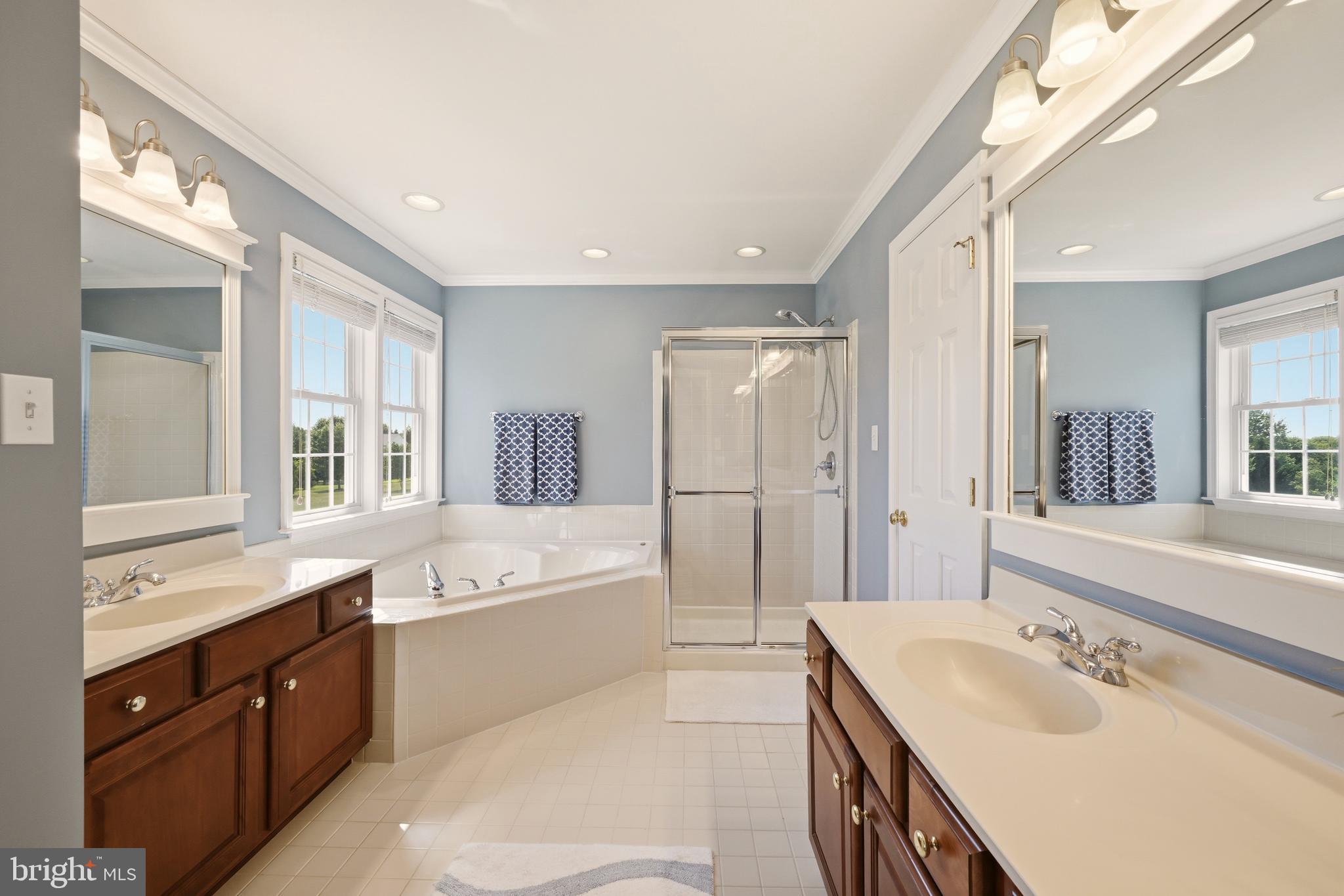 BRIARCLIFF MANOR - Residential