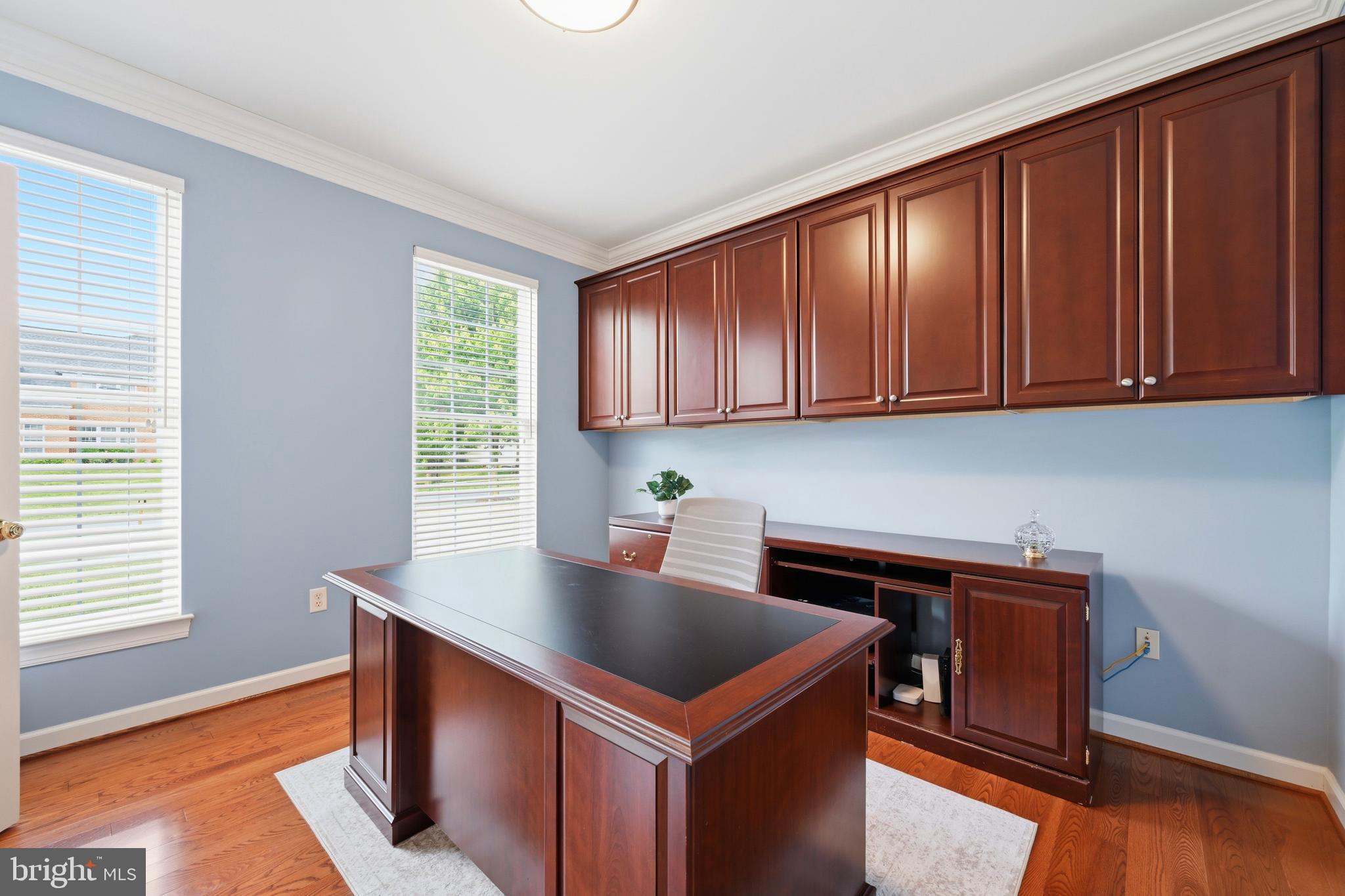 BRIARCLIFF MANOR - Residential
