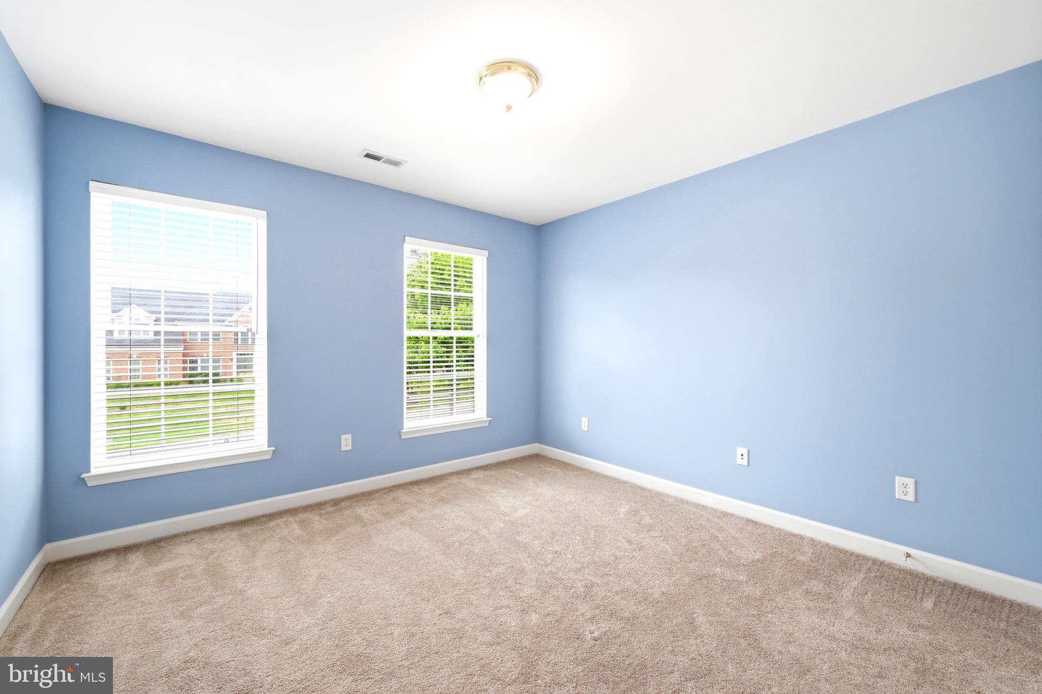 BRIARCLIFF MANOR - Residential