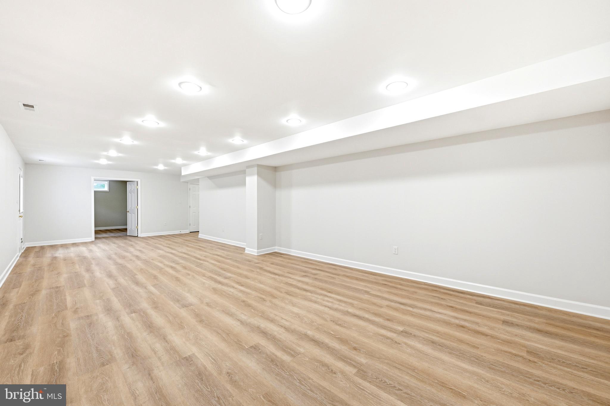 BRIARCLIFF MANOR - Residential