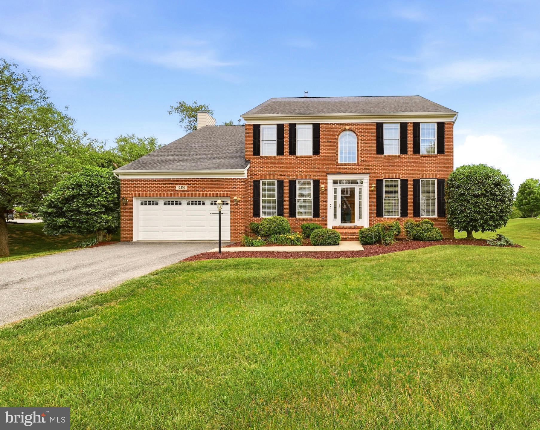 BRIARCLIFF MANOR - Residential
