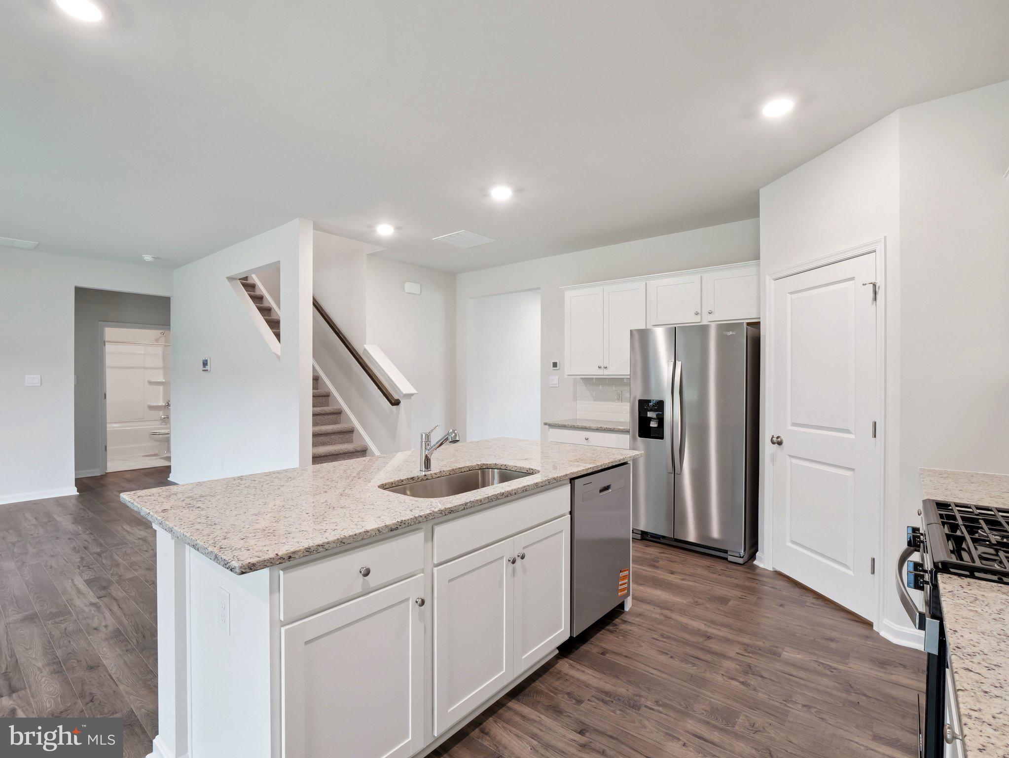 LADYSMITH VILLAGE - Residential