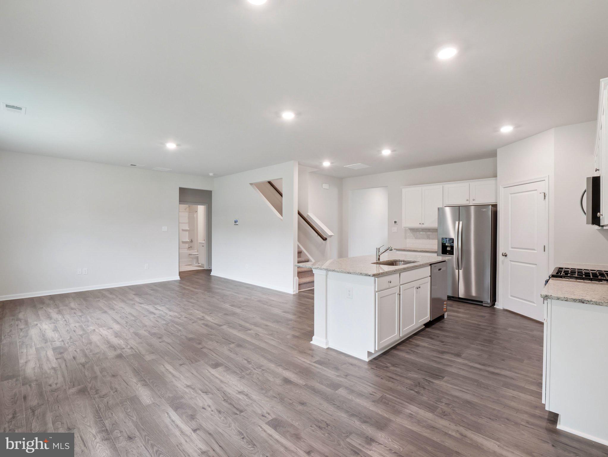 LADYSMITH VILLAGE - Residential