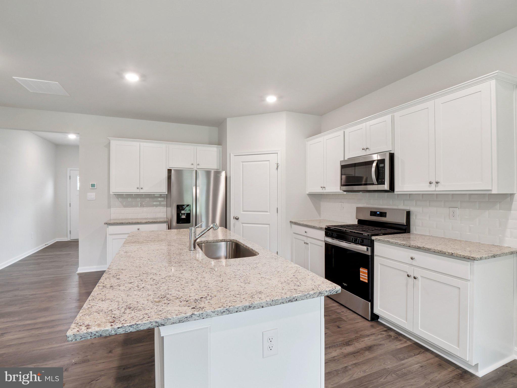 LADYSMITH VILLAGE - Residential