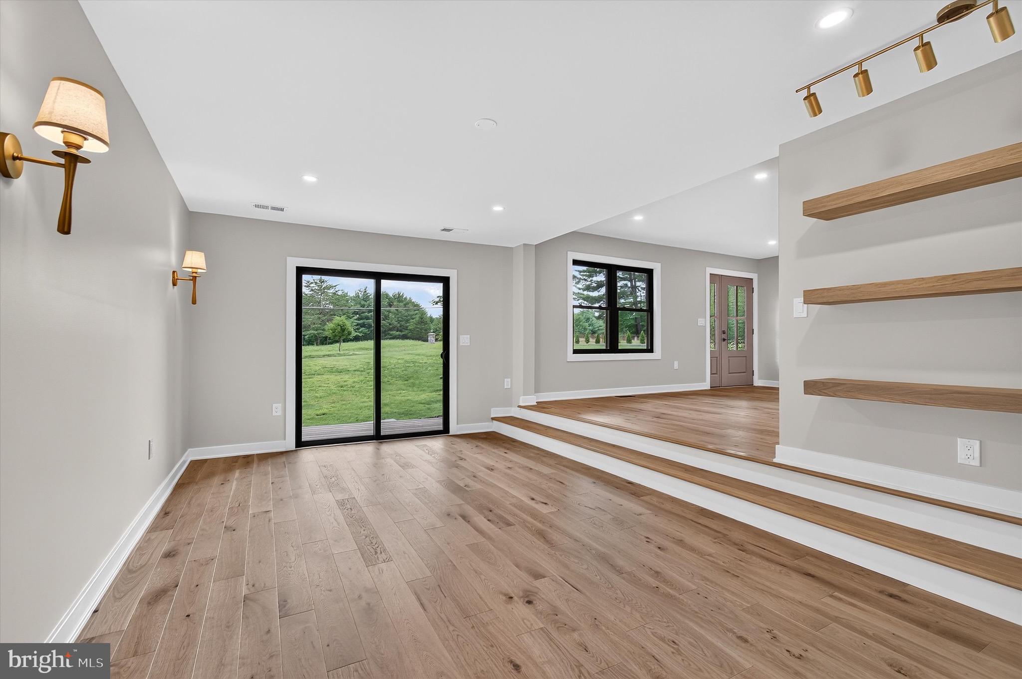 WOLF RUN - Residential