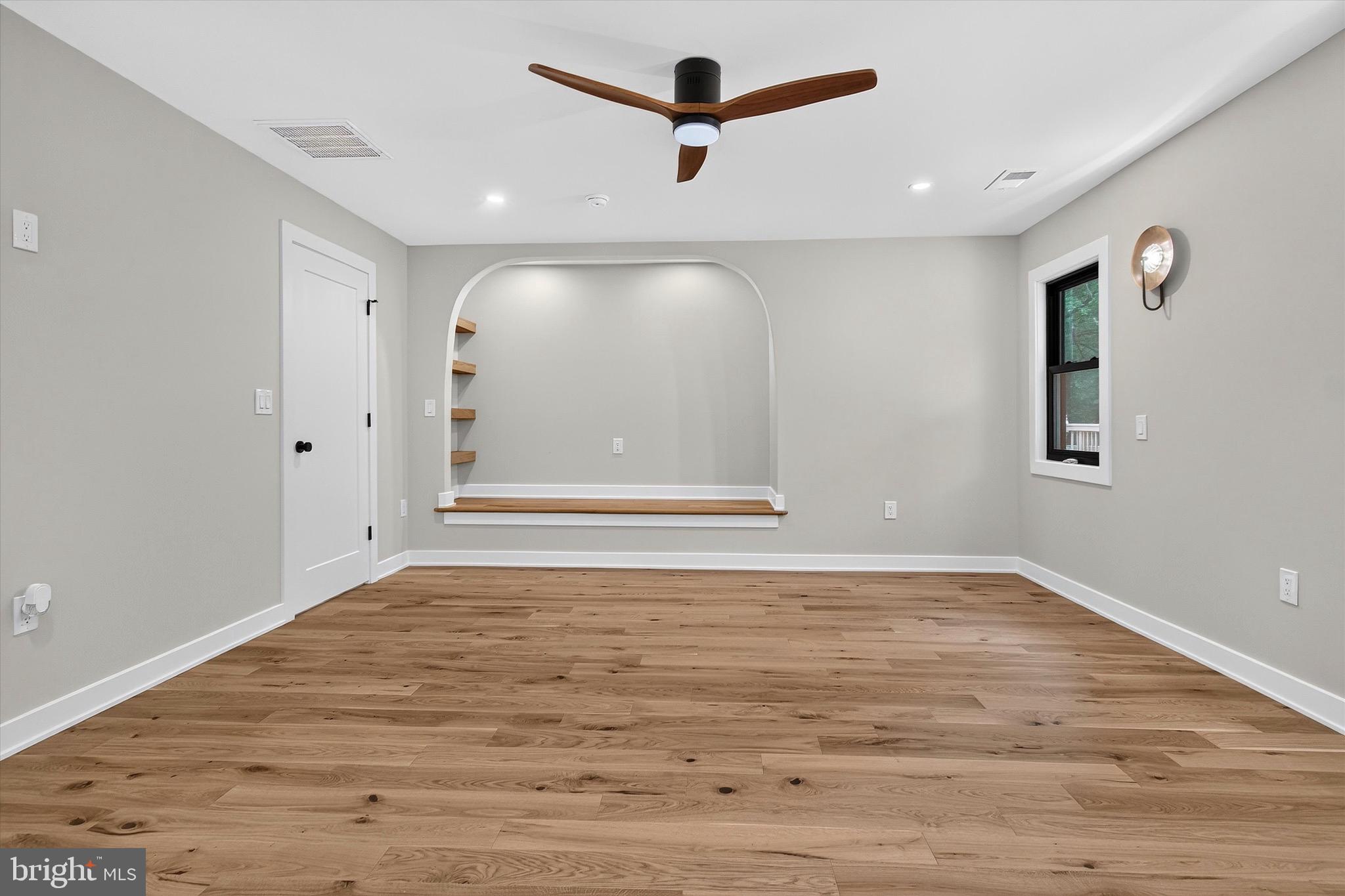 WOLF RUN - Residential