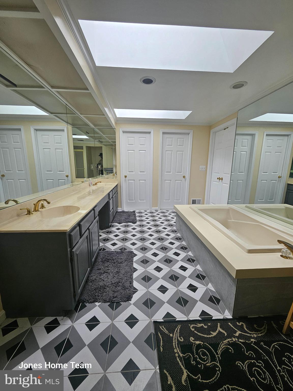 LONGMEAD CROSSING - Residential