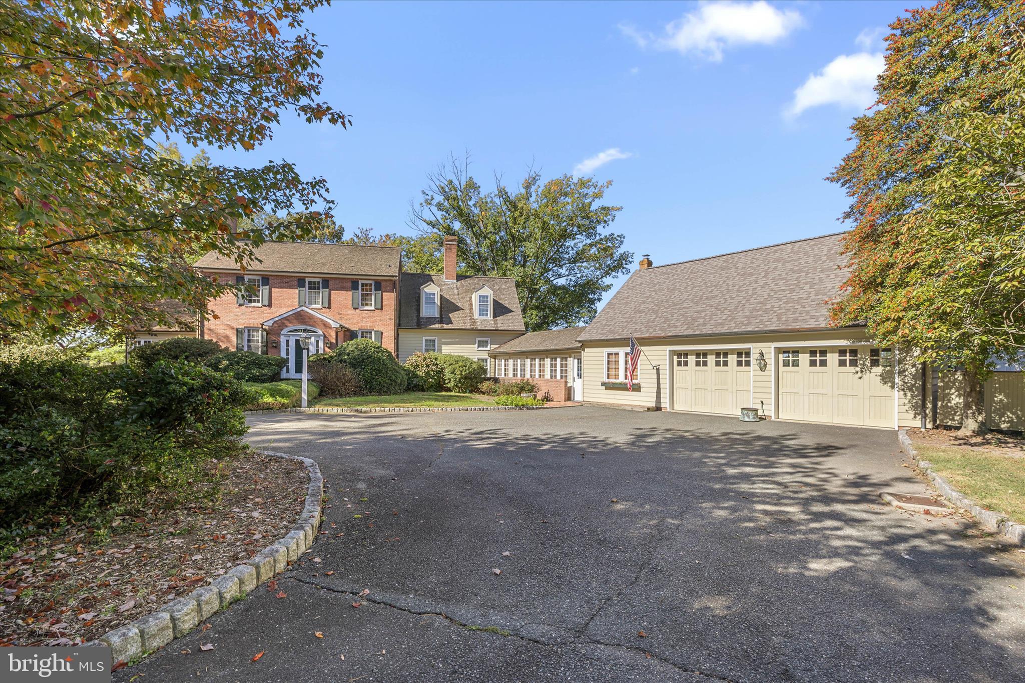 BAILEYS NECK - Residential