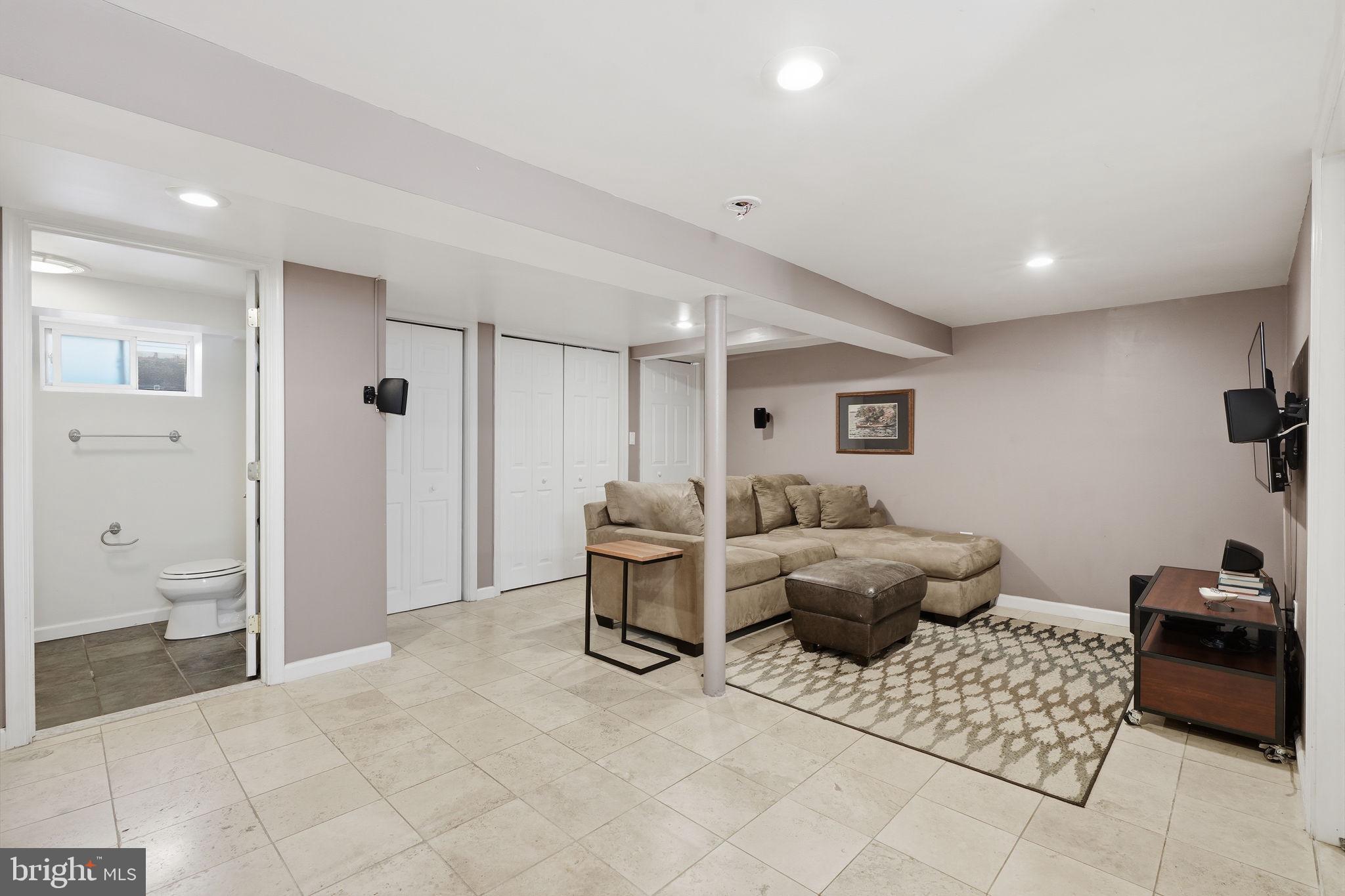 WASHINGTON HGTS - Residential