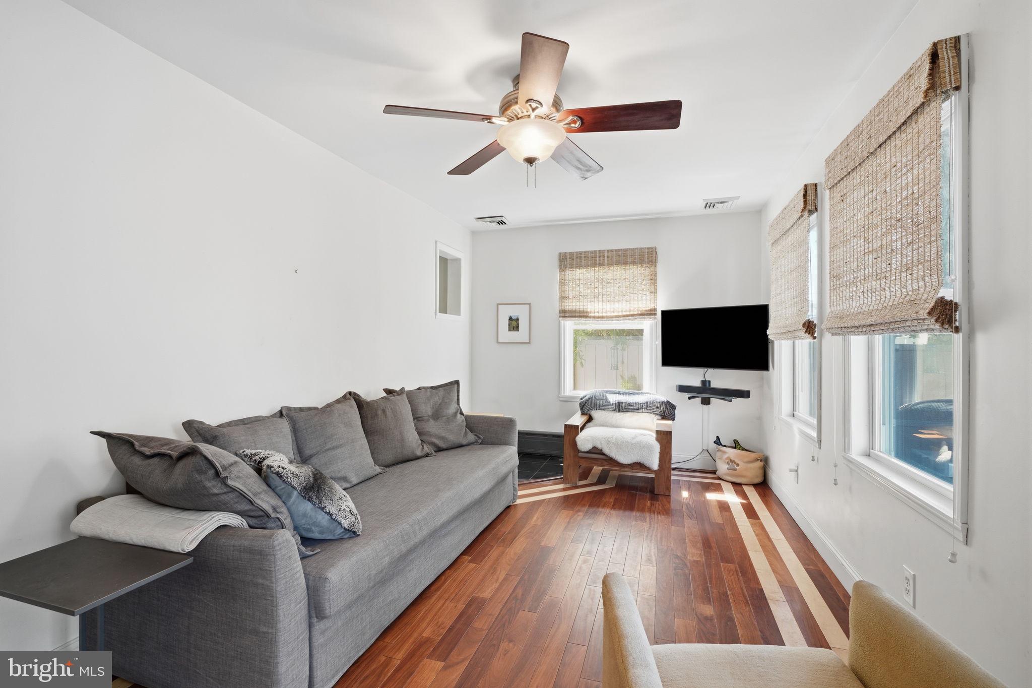 WASHINGTON HGTS - Residential