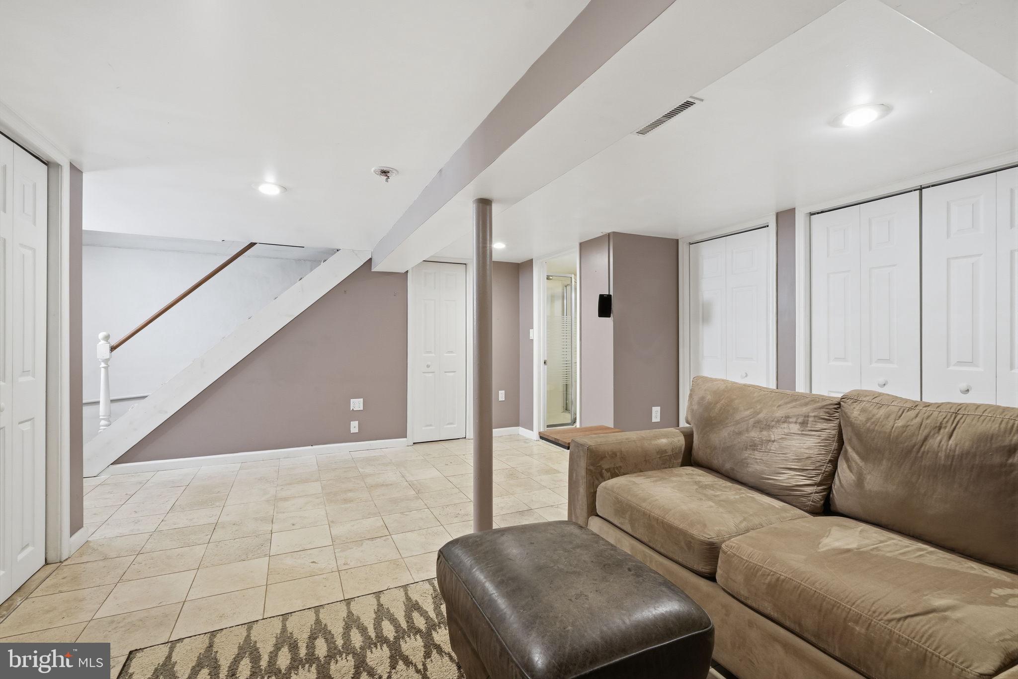 WASHINGTON HGTS - Residential