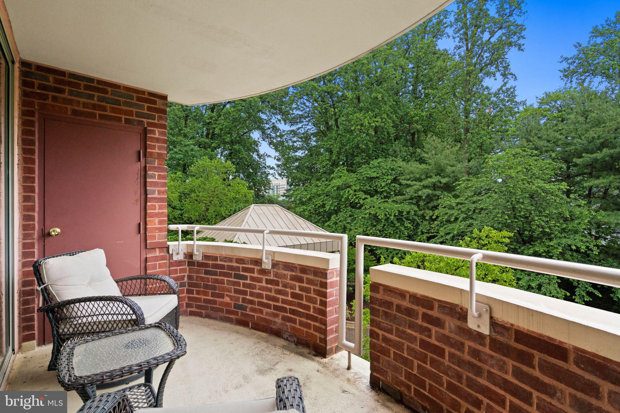 FALLSWOOD - Residential
