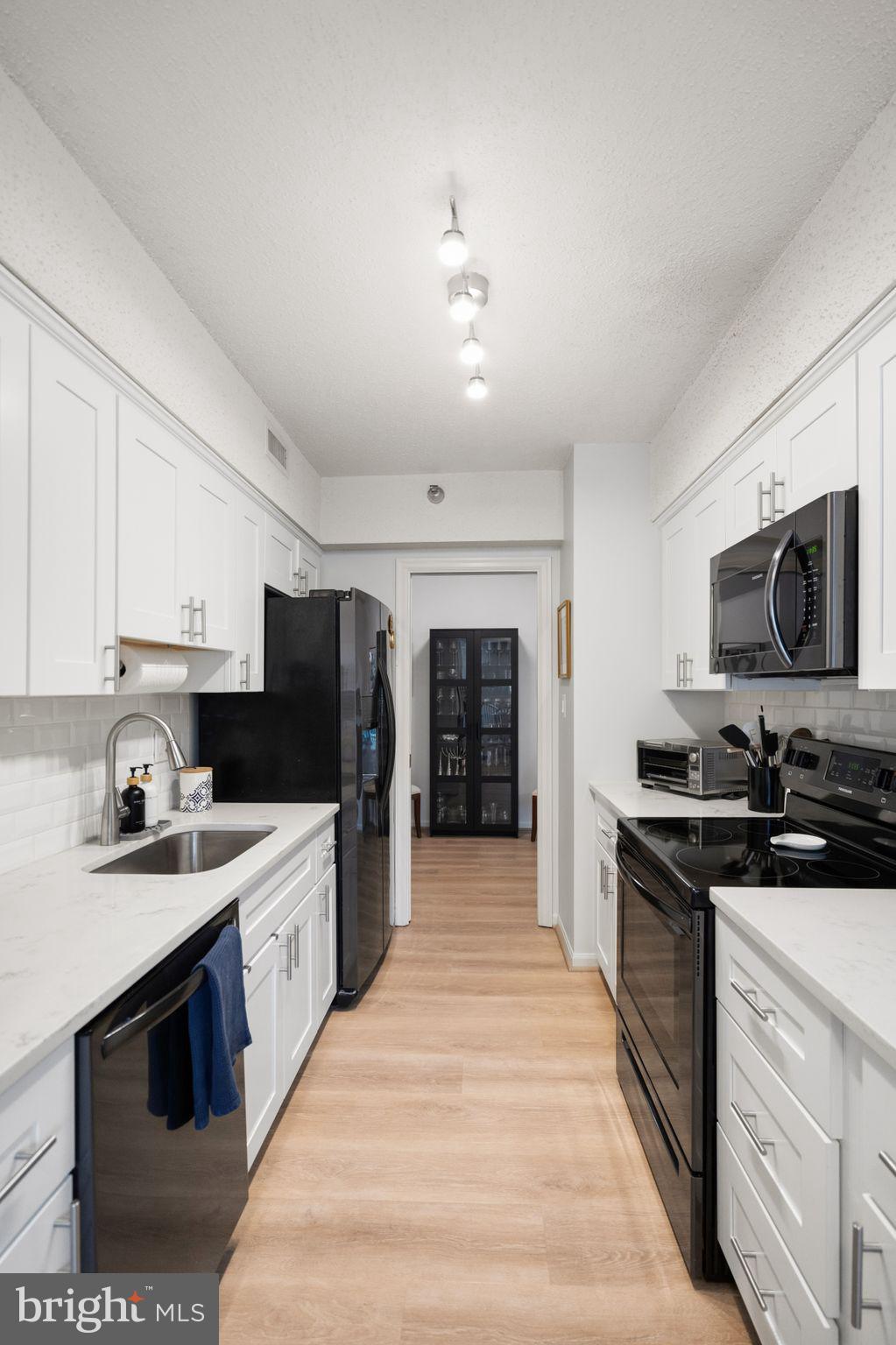 FALLSWOOD - Residential