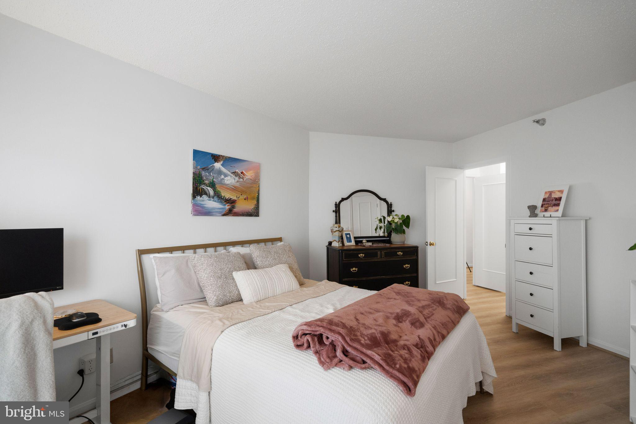 FALLSWOOD - Residential