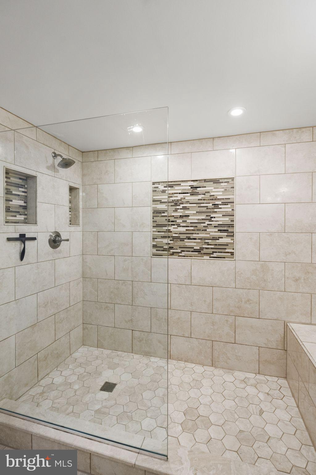 FALLSWOOD - Residential