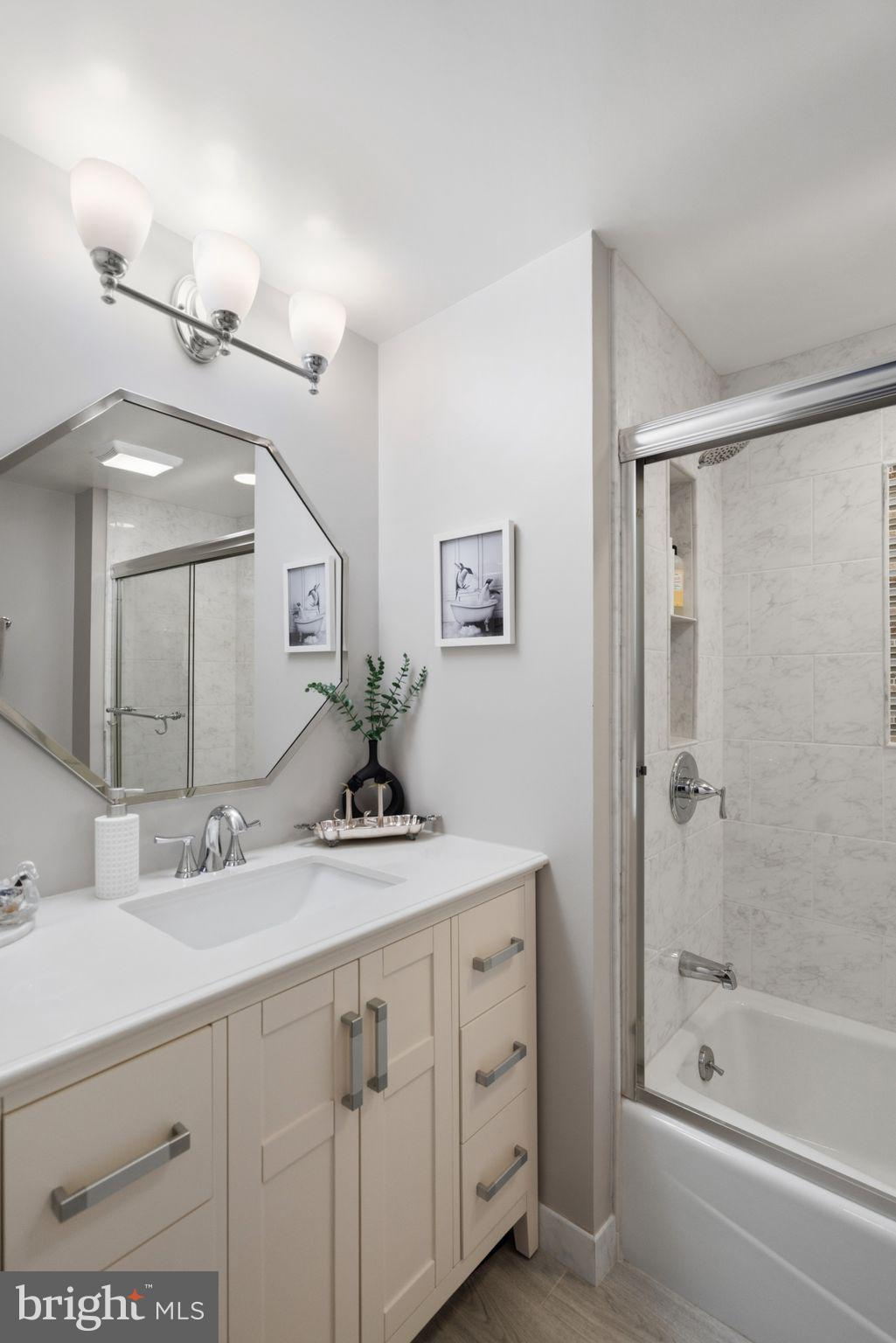 FALLSWOOD - Residential