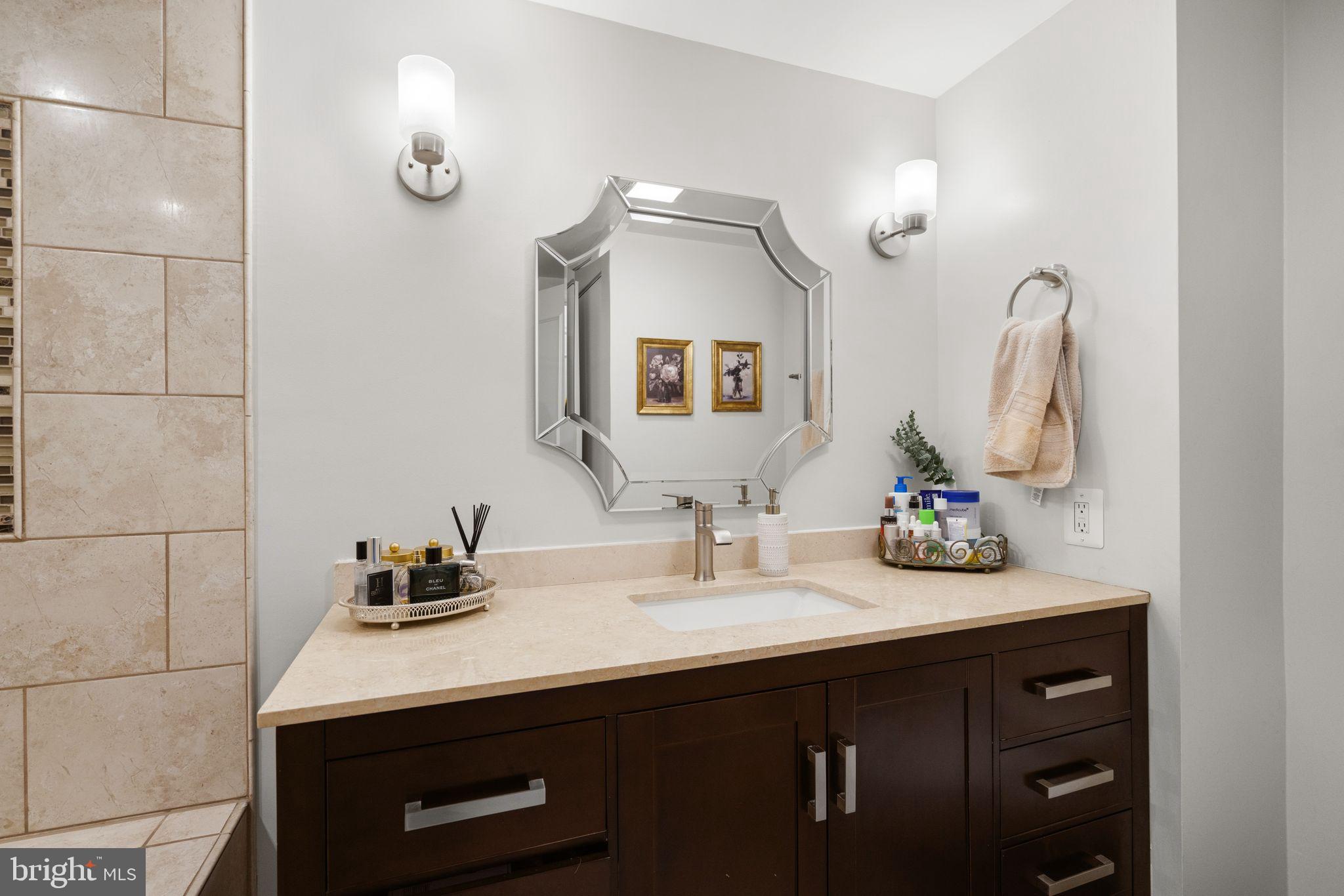 FALLSWOOD - Residential