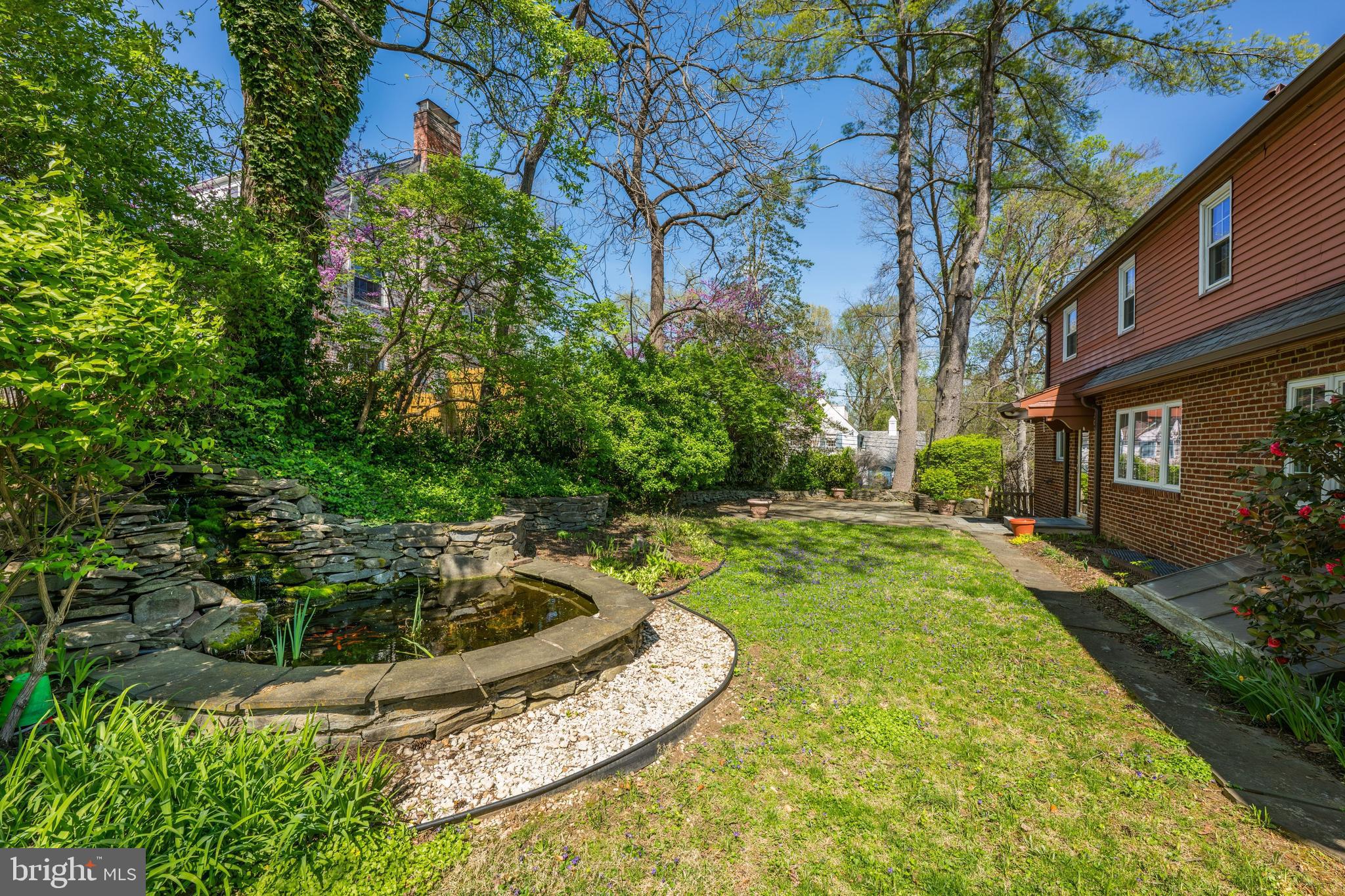 RIDGEWOOD VILLAGE - Residential