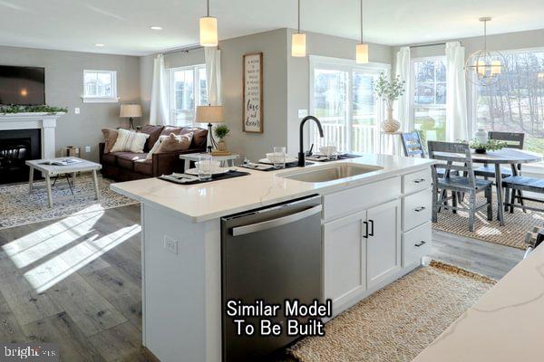 HICKORY POINTE - Residential