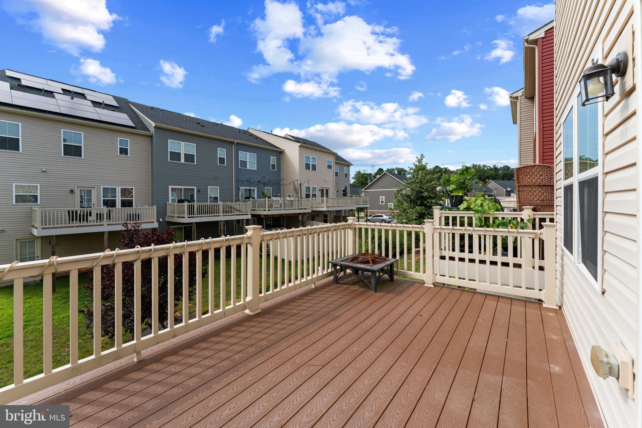 CREEKSIDE VILLAGE - Residential