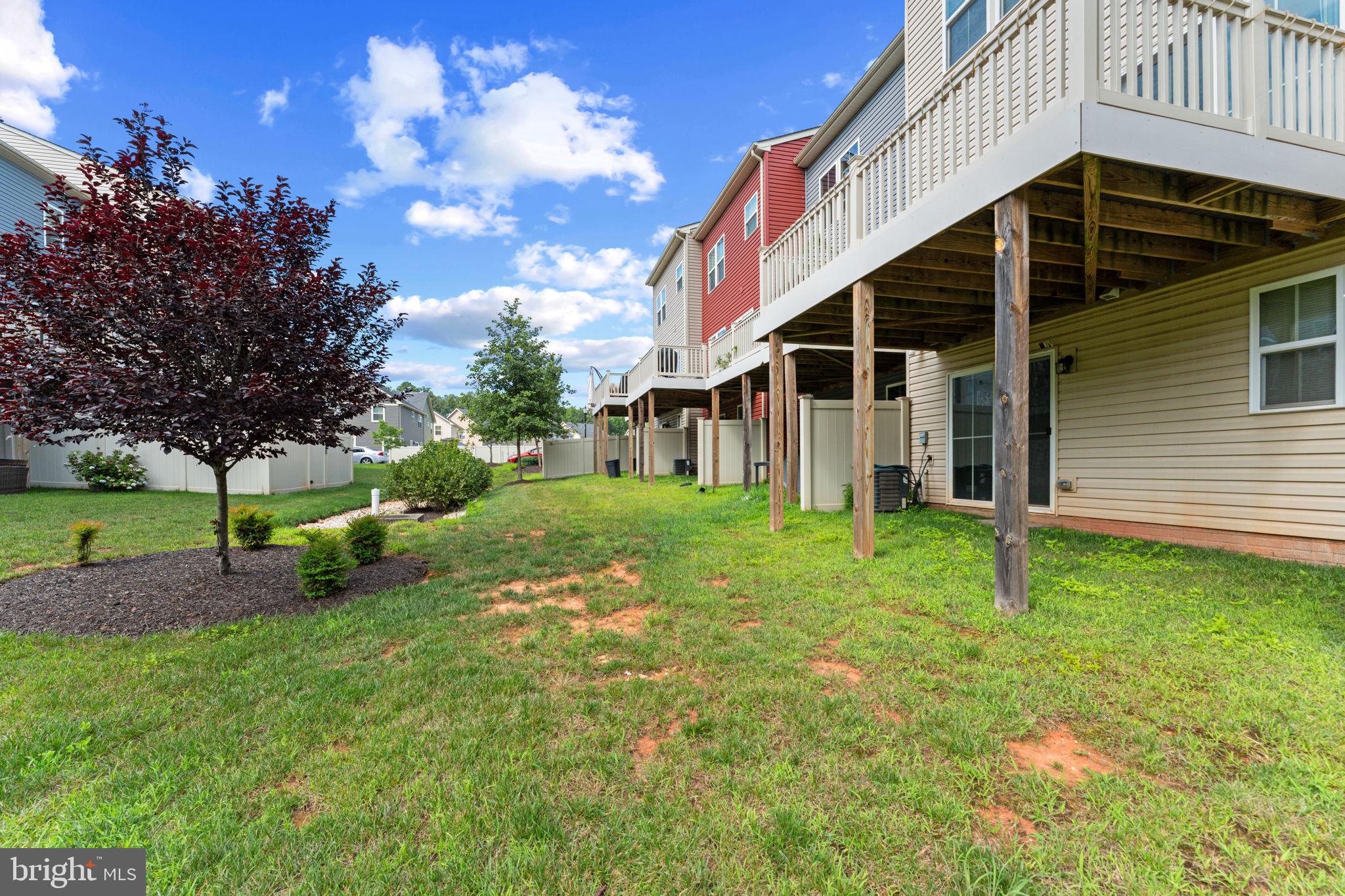 CREEKSIDE VILLAGE - Residential