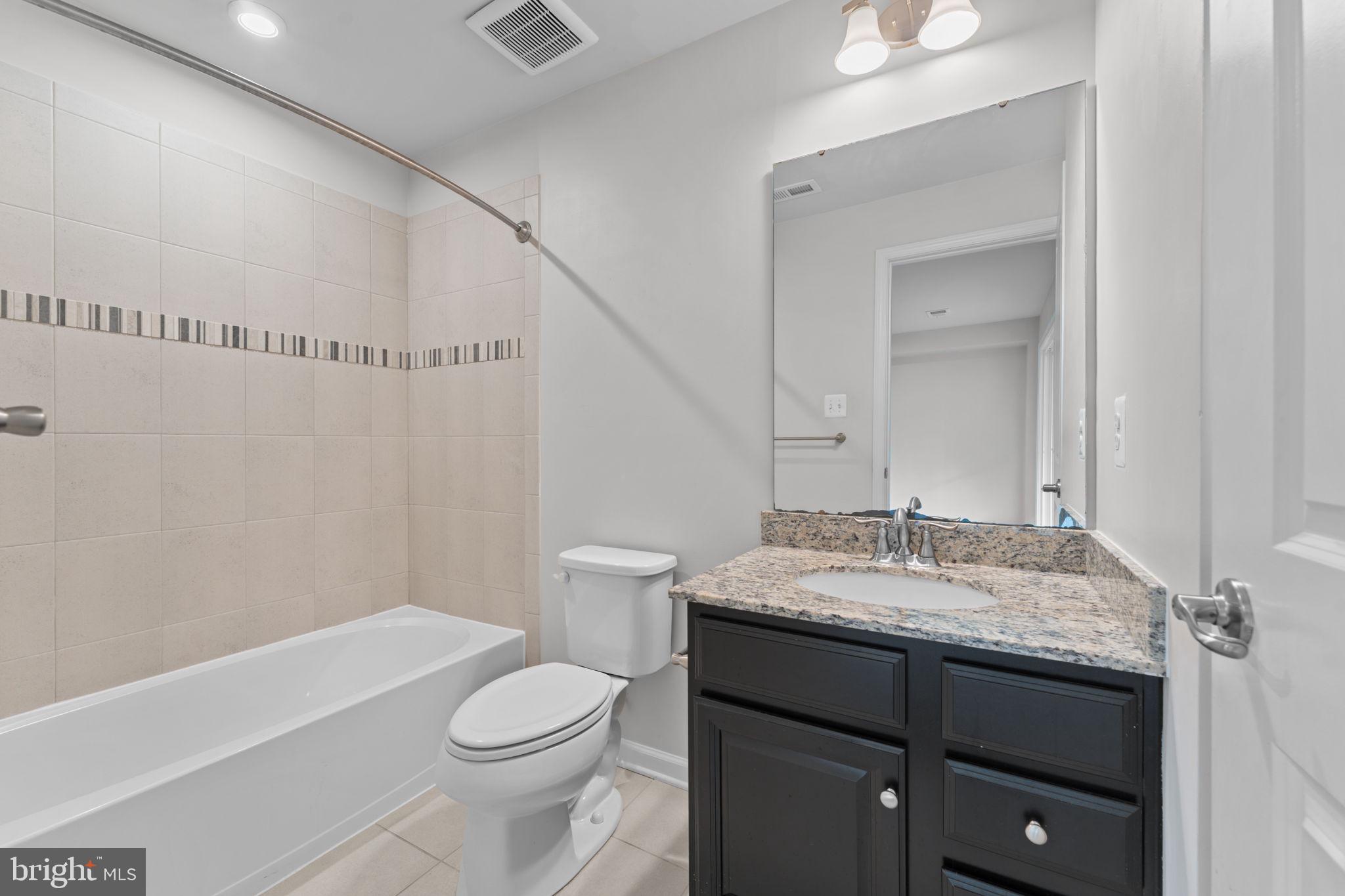 CREEKSIDE VILLAGE - Residential