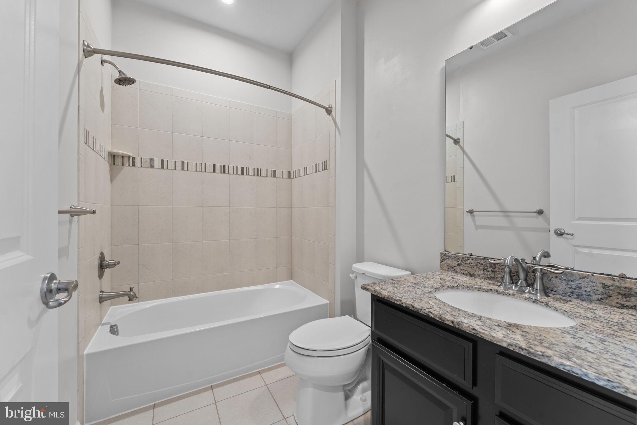 CREEKSIDE VILLAGE - Residential