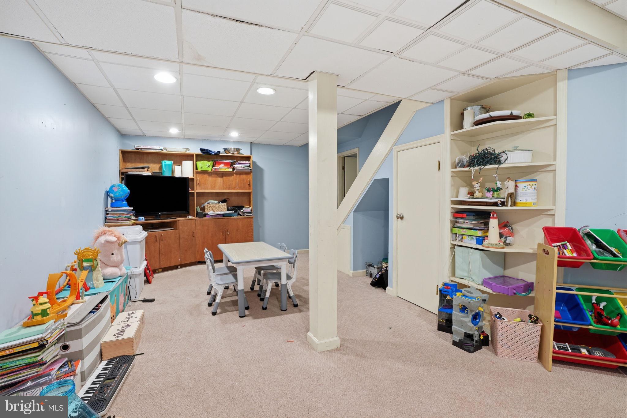 STURBRIDGE - Residential