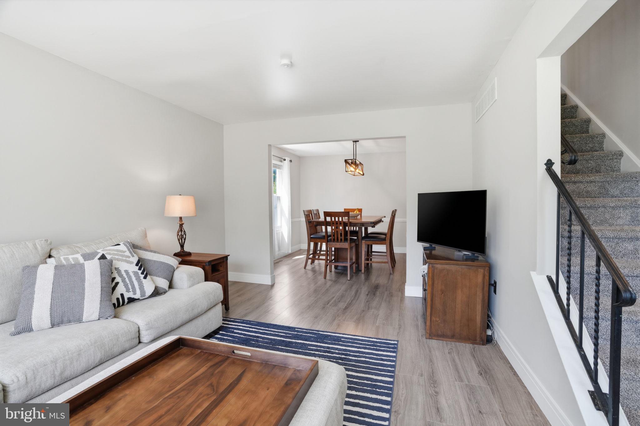 STURBRIDGE - Residential