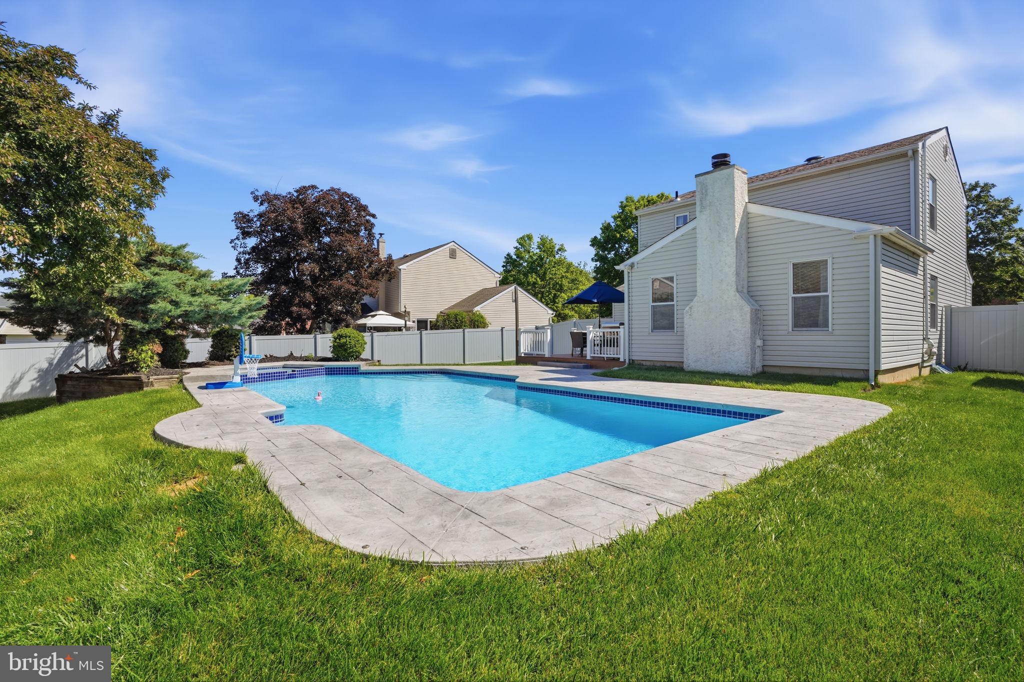 STURBRIDGE - Residential
