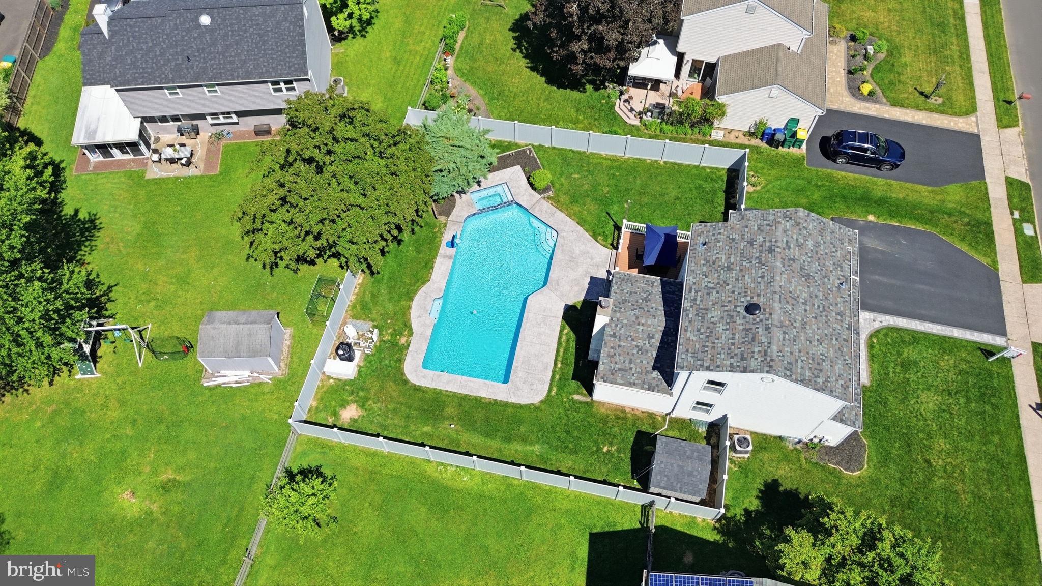 STURBRIDGE - Residential