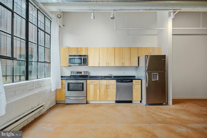 WASHINGTON SQ WEST - Residential Lease