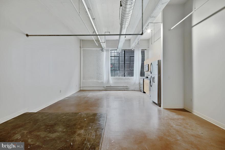 WASHINGTON SQ WEST - Residential Lease