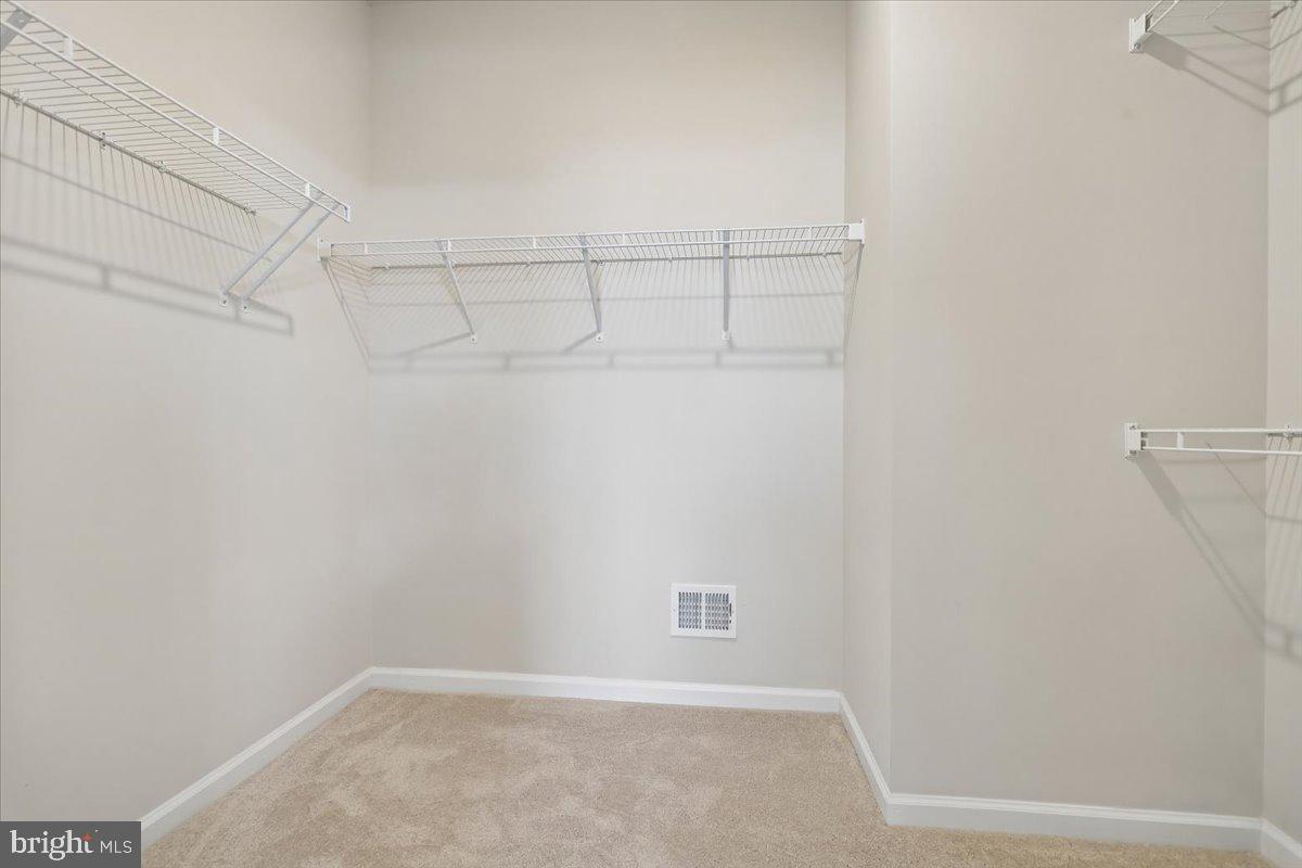 LEXINGTON 7 - Residential