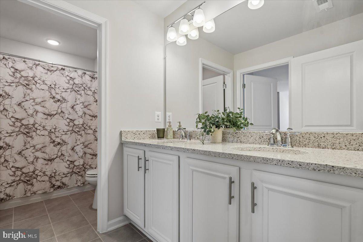 LEXINGTON 7 - Residential