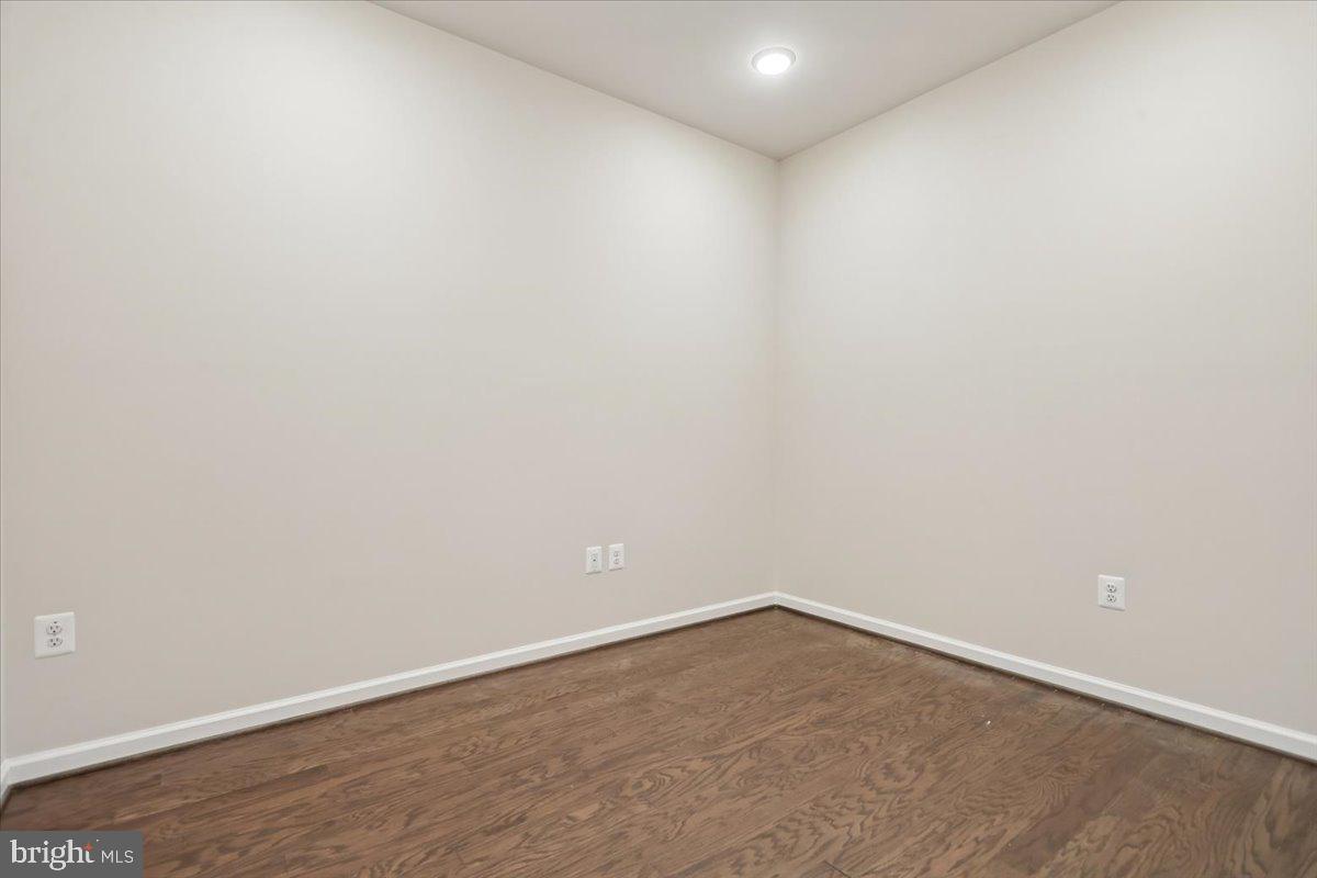 LEXINGTON 7 - Residential