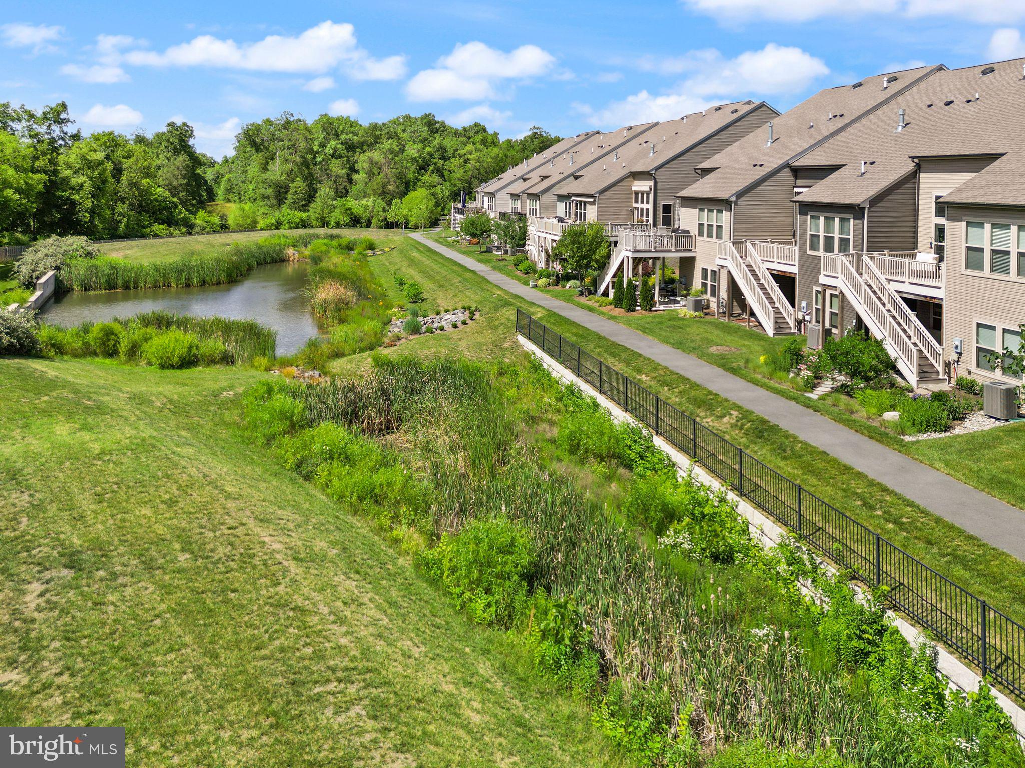 LEXINGTON 7 - Residential