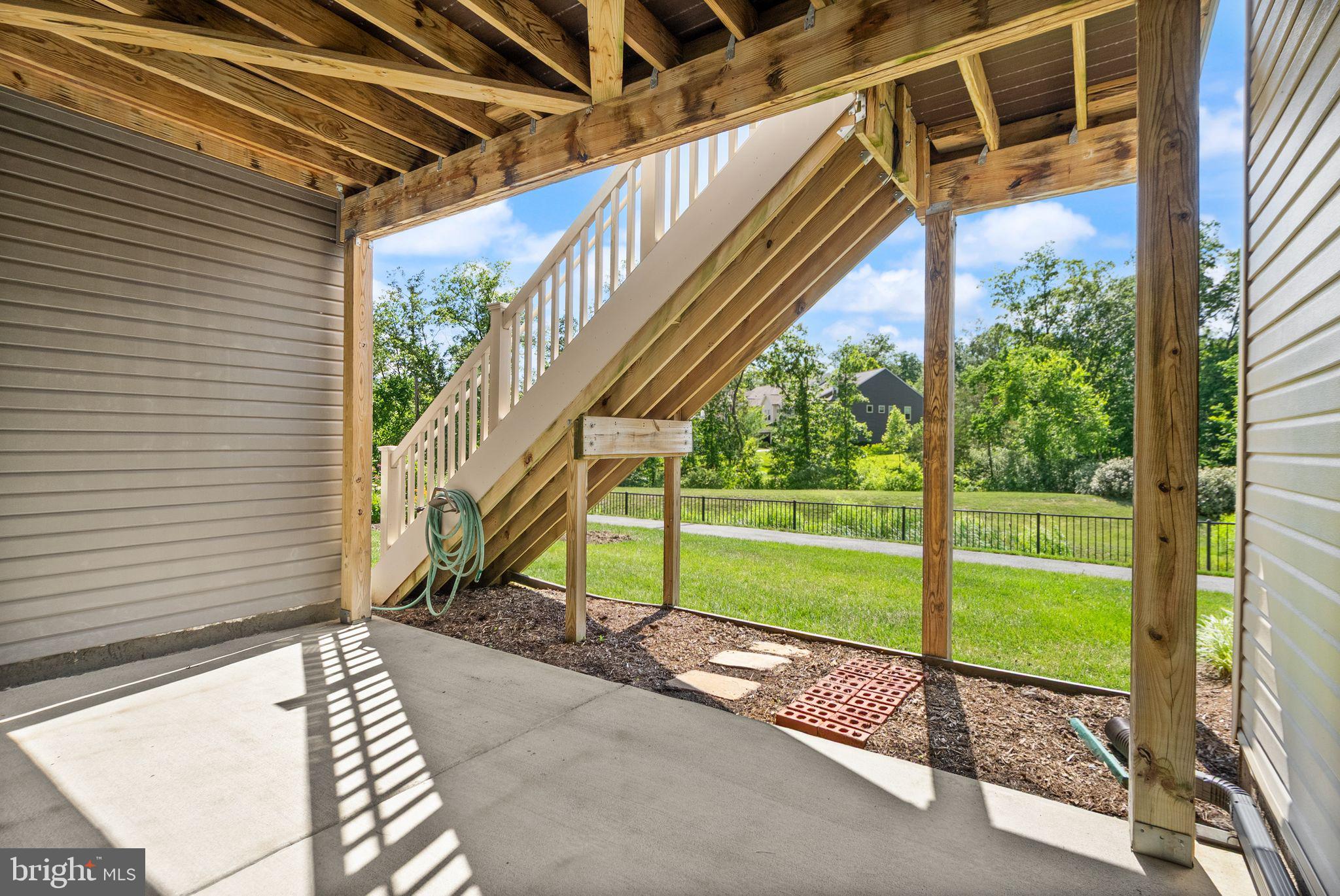 LEXINGTON 7 - Residential