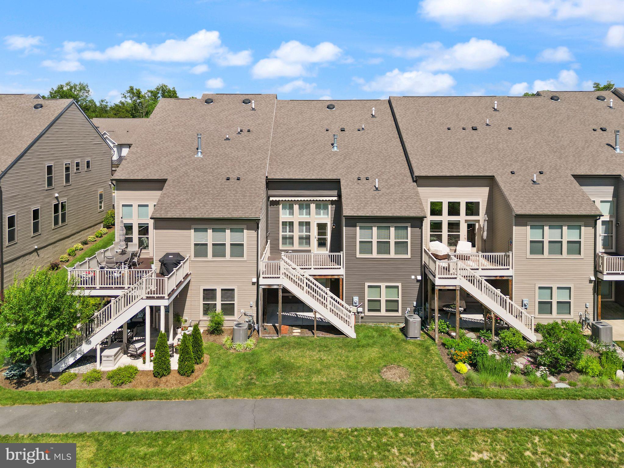 LEXINGTON 7 - Residential