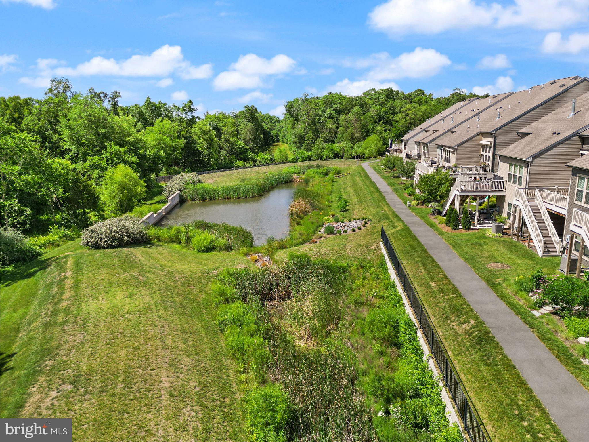 LEXINGTON 7 - Residential