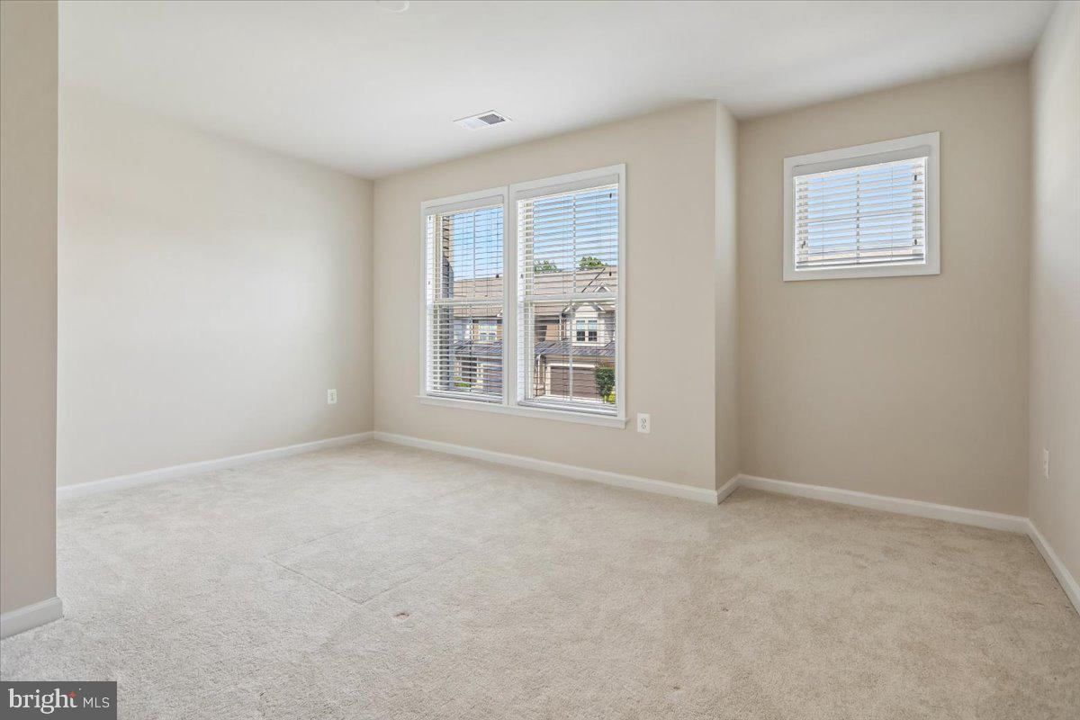 LEXINGTON 7 - Residential