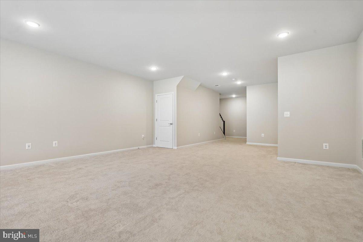 LEXINGTON 7 - Residential
