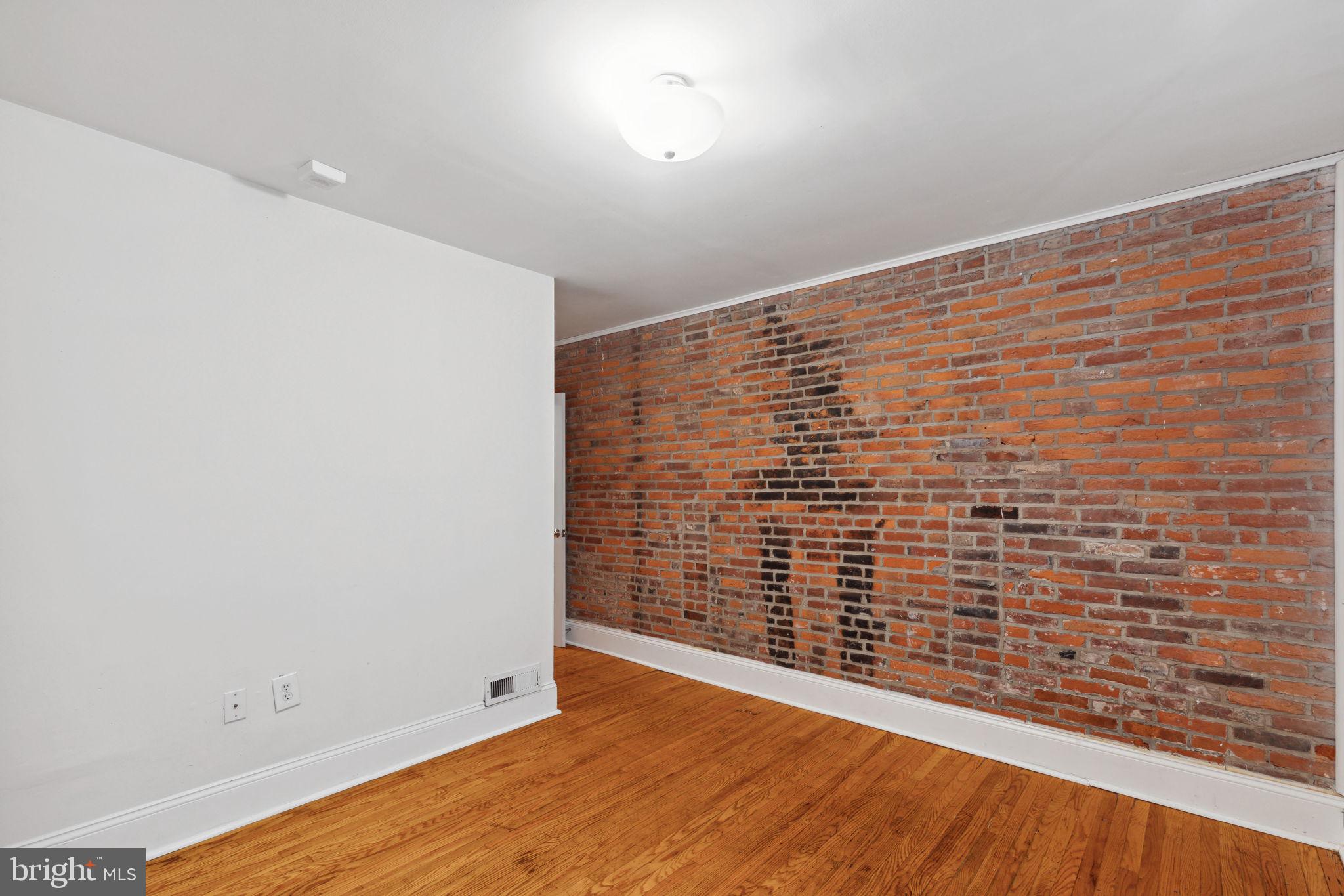 WASHINGTON SQ - Residential