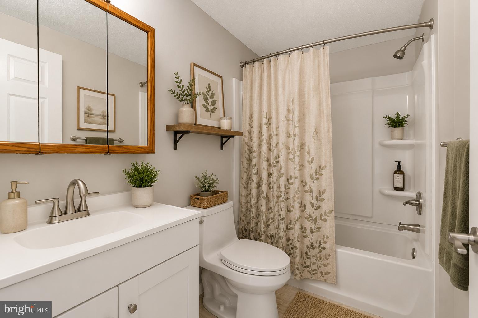 HILLCREST KNOLLS - Residential