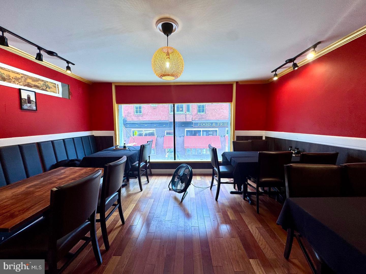 RITTENHOUSE SQUARE - Commercial Sale