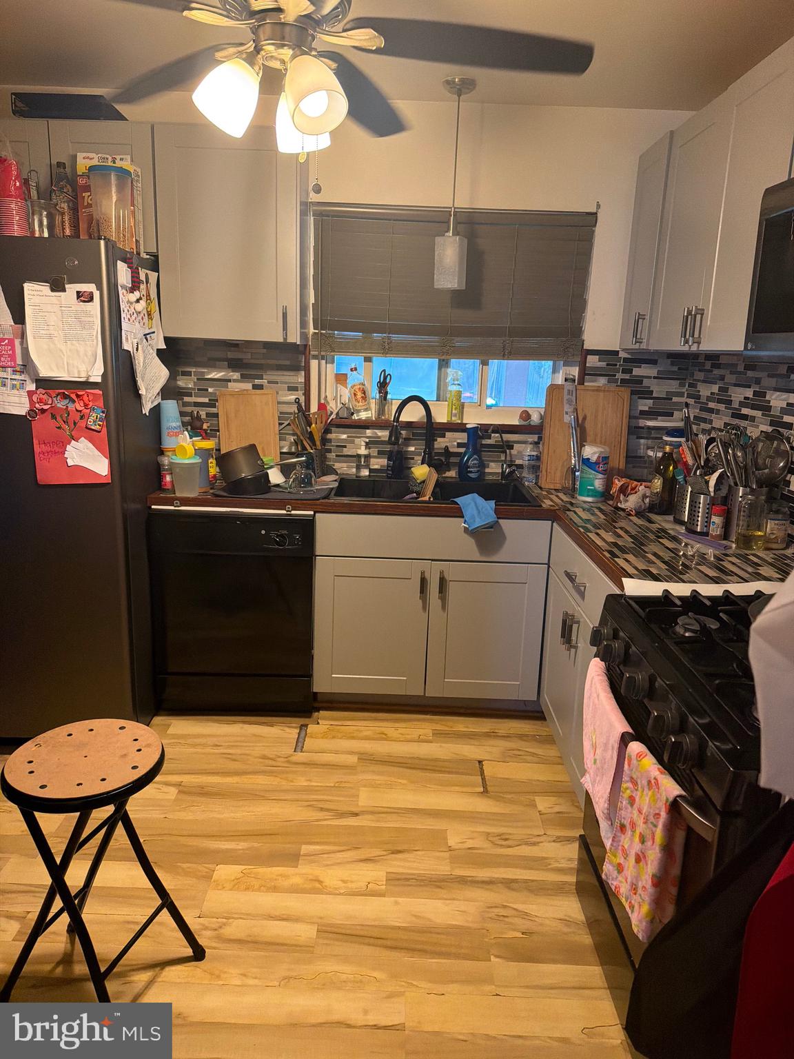 TEMPLE HILLS - Residential