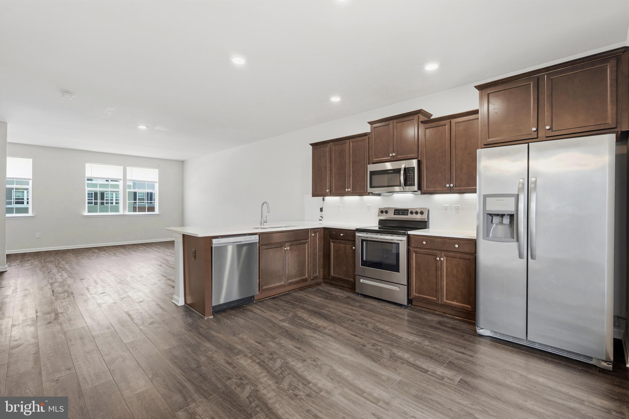 BERKELEY RIDGE - Residential