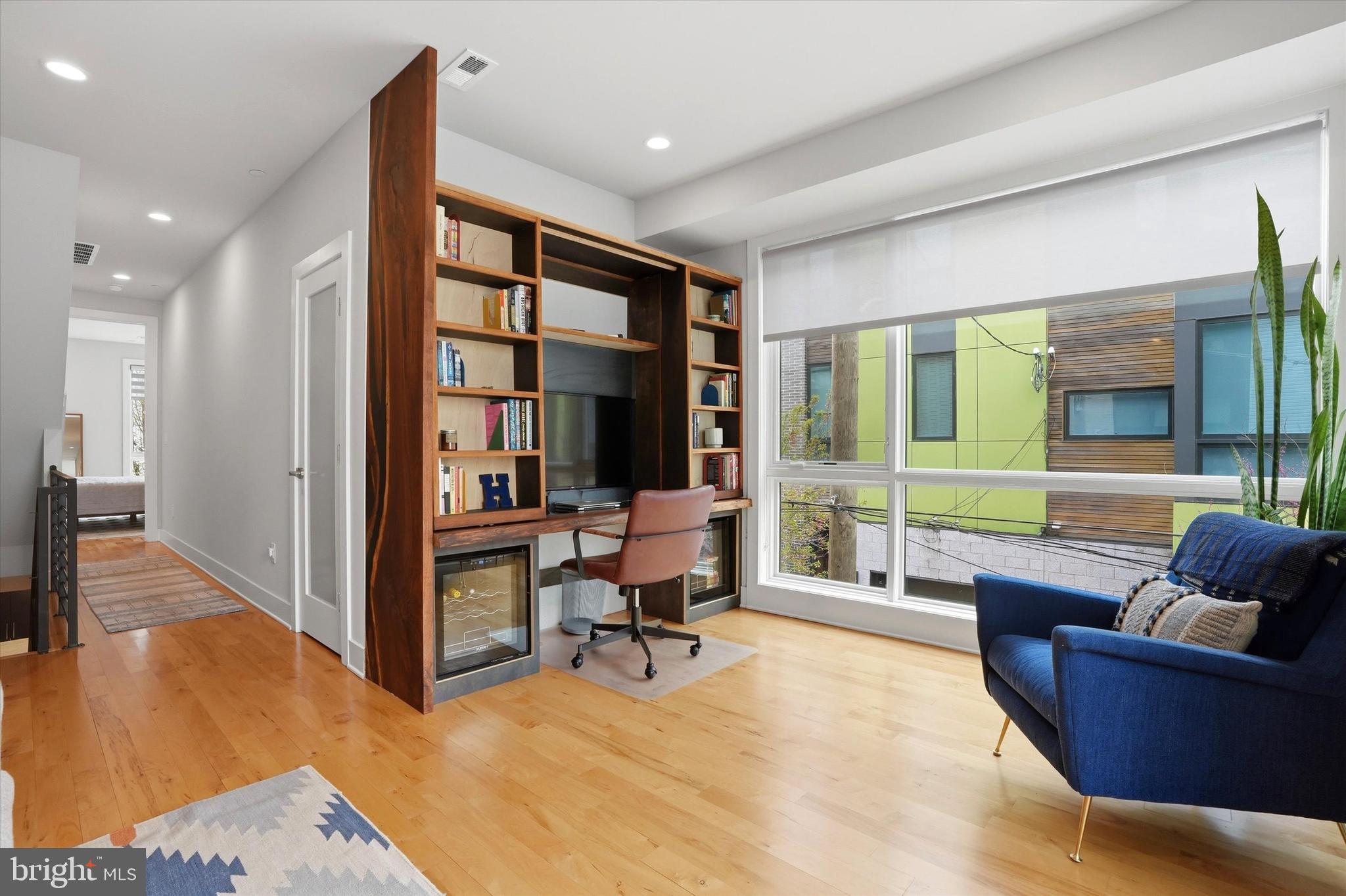 GRADUATE HOSPITAL - Residential