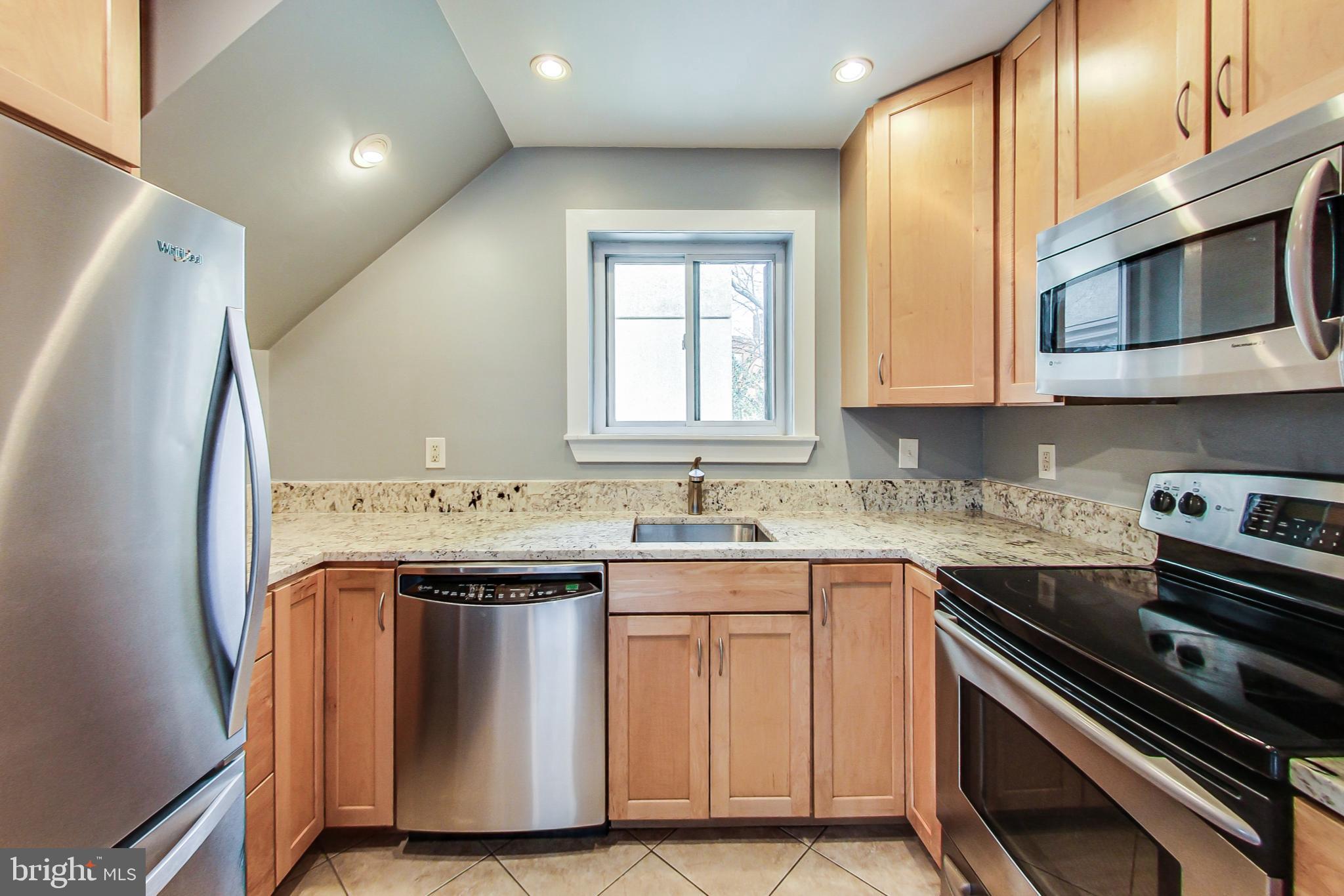 CITY COMMONS - Residential Lease